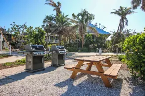 Sunset Captiva # 13 2 Bedrooms 2 Bathrooms Home - Image 4