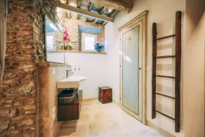 Apartment in Cortona with 1 bedrooms sleeps 4 - Image 4