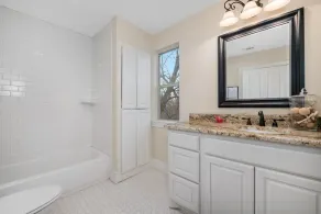 1920's Sunny Gem - Downtown Waco Home - Image 2