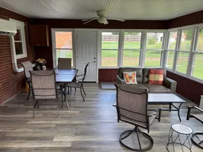 Spacious, Remodeled, in a Quiet Family Oriented Neighborhood - Image 5
