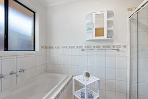 71 Blanche Pde Hindmarsh Island - No Linen Included - Image 4