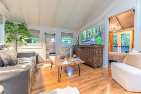 Modern Cabin in Guerneville | Hot Tub •Fire Tables •Dog-Friendly•Fenced Yard - Image 3
