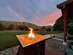 Luxury idyllic guesthouse w/ Mt Hood views, patio w/gas fire-pit, and gardens! - Image 5