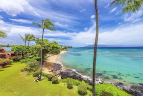 Fabulous Oceanfront Retreat at Kuleana 622 3rd Floor Condo A/C - Image 5