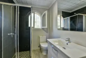 Große 4-Zimmer-Villa mit privatem Pool für 10 Personen in unmittelbarer Nähe zum Strand und Yachthafen - Image 2