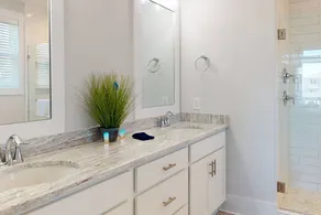 Blue Oasis - New + Modern w/Ocean Views, Pool + Hot Tub, 2 Min Walk to Beach, Elevator, Dogs OK - Image 4