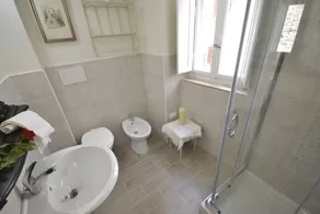 City / Village Apartment in Cortona with 2 bedrooms sleeps 4 - Image 5