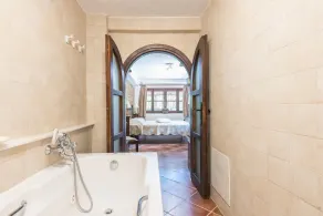 Ampelos Estate – The Stone Room - Image 5