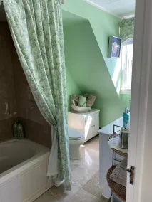Charming Lakeside cottage , will sleep 10 - Image 3
