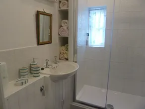 Lodge Cottage - stunning garden, woodland walks near Norwich City & the Broads - Image 4
