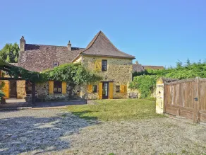 Beautiful Perigordian House, with private pool and garden in a tranquil setting. - Image 5