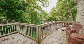 Nashville charm, Suite#1 is located steps from shops, restaurants. Pet friendly! - Image 5
