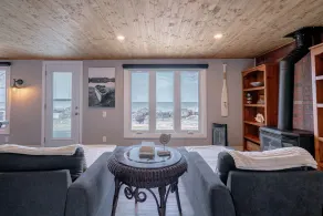 Erie Shores Lakehouse! · Sunsets & Hot Tub - Image 4