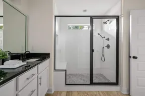 1 King 1 Queen 2 Double Garage Washer Dryer - Image 4