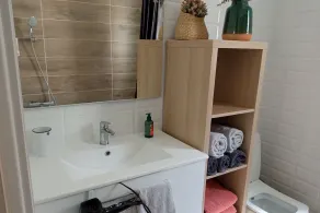 House close to activities and tourist sites - Image 2