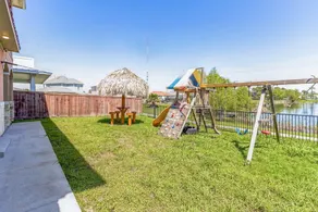 Charming 2 Story Retreat home - Image 2