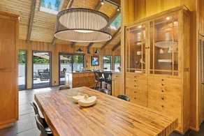 2 Pioneer - Endroit calme au sud, touches design - Superbe cuisine, passes SHARC, bain à remous - Image 2