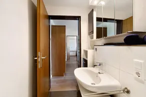 Apartamento 'Ruhrtalblick' com vista para a montanha, terraço privado e acesso Wi-Fi - Image 4