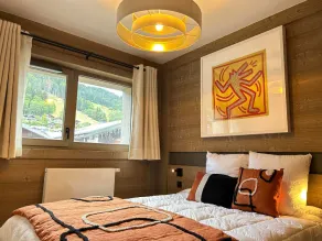 Luxury Apartment in Village Center with Modern Amenities - Image 3
