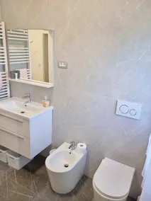Holiday apartment with dishwasher, terrace and courtyard - Image 4