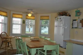 Enjoy the View From this Charming Lakefront House in Private Park - Image 4