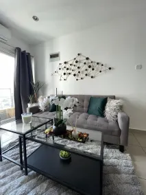 Luxury One Bedroom at the Gallery - Image 3