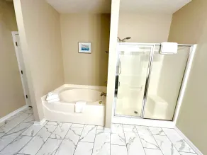 Spacious 4 bedroom house by OWA & Tanger Outlets, 15 mins from Beaches - Image 5