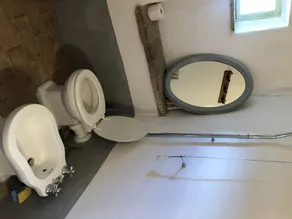 Two Bedroom Apartment in a Medieval Castle - Image 2