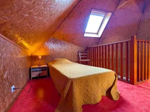 Chalet en pleine nature à Orsennes avec étang à proximité, idéal pour 6 personnes et animaux admis - Image 3