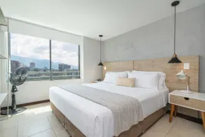 14th Floor 3BR apt City Views and Rooftop Jacuzzi - Image 5