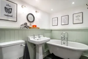 Low Nook Cottage - Gorgeous decor - Image 4