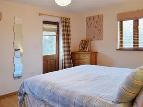 1 bedroom accommodation in Bearsted, near Maidstone - Image 3