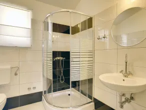 Superb Modern Villa With Pool, Large Fenced Yard Near the Beach - Image 4
