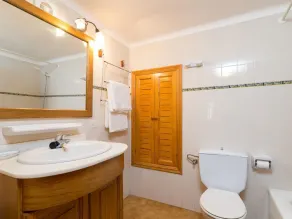 Can Pont - Beautiful villa with pool and garden in Manacor - Image 2
