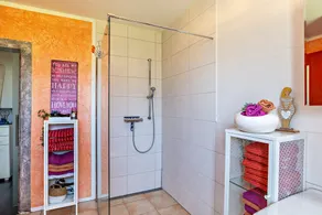 Apartment \"La Maisonannette\" with Shared Garden & Wi-Fi - Image 5