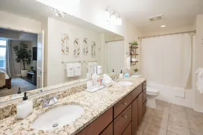 Spacious 3 BR 2 Bath Loft Condo in Grand Landing - Image 4