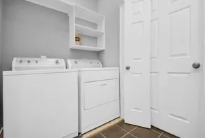 Modern | Luxe | 3BR/3.5Ba Spacious Home | Walkable - Image 2