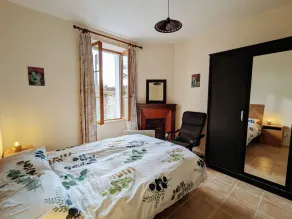 Gîte charmant avec jardin privatif et accès facile, idéal pour découvrir Argenton-sur-Creuse et Gargilesse-Dampierre. - Image 5
