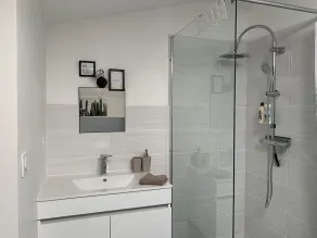 Spacious, quiet and cosy apartment, city center, sleeps 7-8 - Image 2