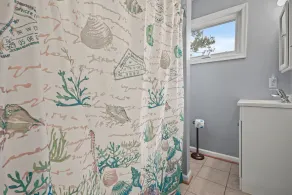Blue Sea Star | Quiet Oyster Bay Cul-de-Sac w/ Screened Porch, First-Floor Suite & Pet Friendly - Image 5