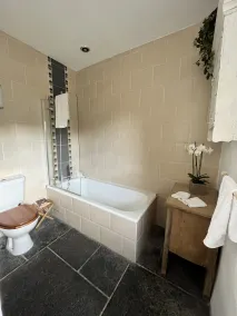 Irish Thatched cottage. Escape to a piece of living history on a country farm - Image 4