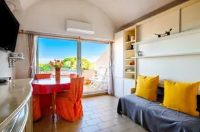 Apartment mit Terrasse und Meerblick in Antibes – Residenz mit Pools und Park - Image 4