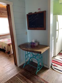 Diamond A Cattle Tourist Cabin - Image 5
