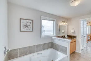 Oceanfront Bella Beach Beauty has Two Decks, Upper Floor Great Room, King Suite! - Image 2