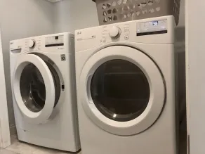 Einfamilienhaus in einer schönen Nachbarschaft - Image 2