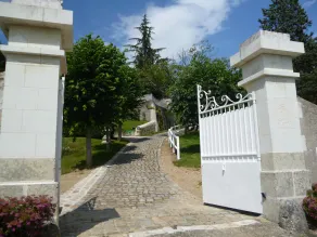 Le Clos de Venise, enchanting manor house surrounded by vineyards, near Vouvray - Image 3