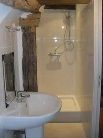 Fuldt moderniseret og restaureret stenhus - Image 3
