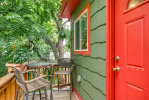 Logan Street Urban Refuge - Private Carriage House - Image 5