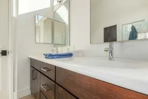 Renovated & Spacious 4Bed/3Bath Entertainers Home w/ HEATED Pool - Image 3