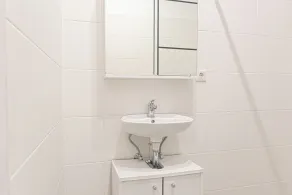 Beautiful 1BR Apartment For Long Stays - Image 5